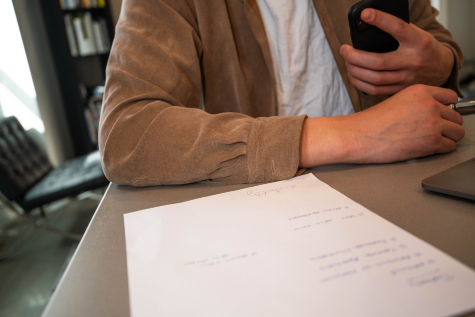 Documents et contrat de travail liés à la déclaration préalable à l'embauche